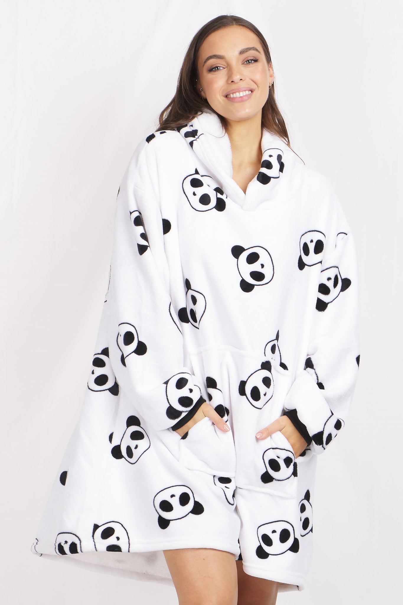 https://lovethisbuythis.com/cdn/shop/products/panda-snuggle-blanket-hoodie-bh510255-multi-white-100--v1-original.jpg?v=1626944653